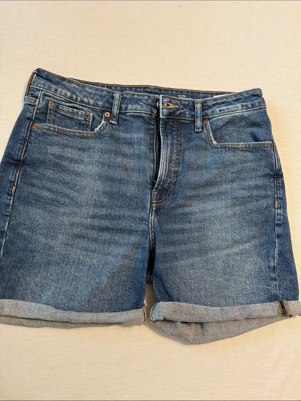 Size 12 Old Navy Women’s  OG Straight shorts-5 inch inseam